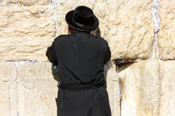 Jerusalém Israel Maio 2018 Desconhece Pessoas Orando Frente Muro Ocidental — Fotografia de Stock