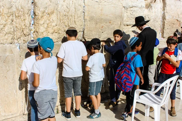 Jeruzalem Israël Mei 2018 Onbekenden Mensen Kinderen Bidden Voor Westelijke — Stockfoto