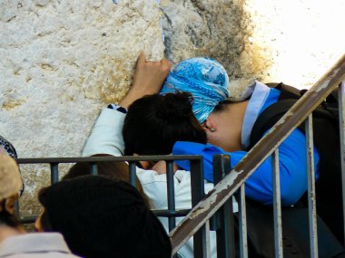 Jerusalem İsrail 14 Mayıs 2018 bilinmeyenli kadınlar Açık Batı dua eski Kudüs şehri akşam duvar.