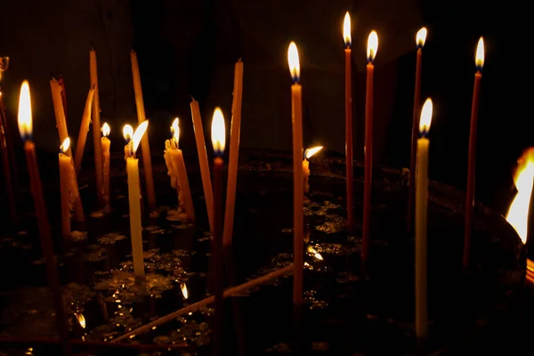 Verlichting Kaarsen Kerk Van Heilige Sepulchure Oude Stad Van Jeruzalem — Stockfoto