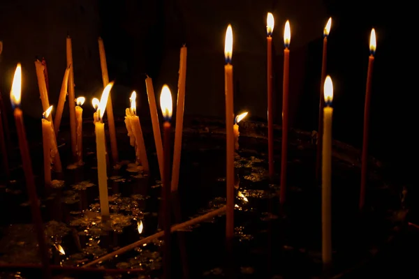 Éclairage Des Bougies Dans Église Saint Sépulcre Dans Vieille Ville — Photo