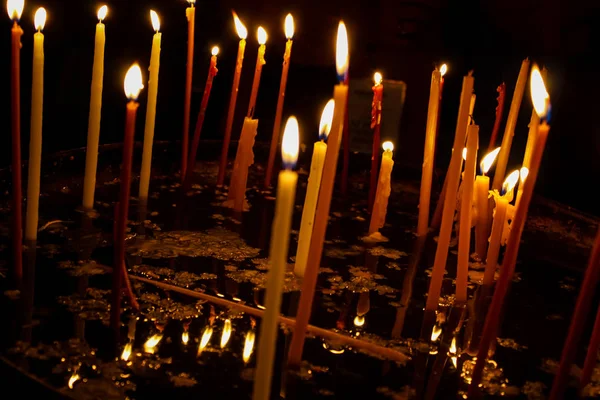 Éclairage Des Bougies Dans Église Saint Sépulcre Dans Vieille Ville — Photo