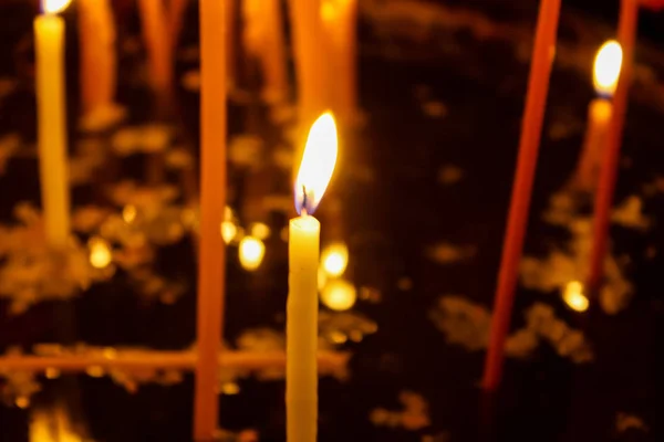 Verlichting Kaarsen Kerk Van Heilige Grafkerk Oude Stad Van Jeruzalem — Stockfoto