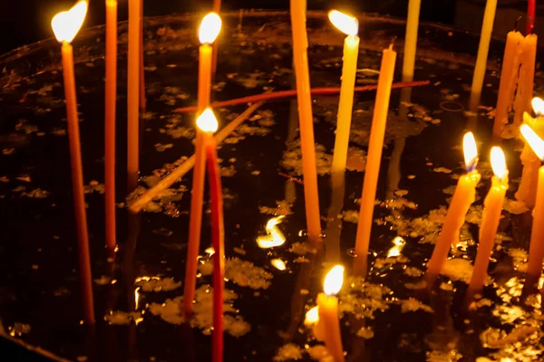 Éclairage Des Bougies Dans Église Saint Sépulcre Dans Vieille Ville — Photo