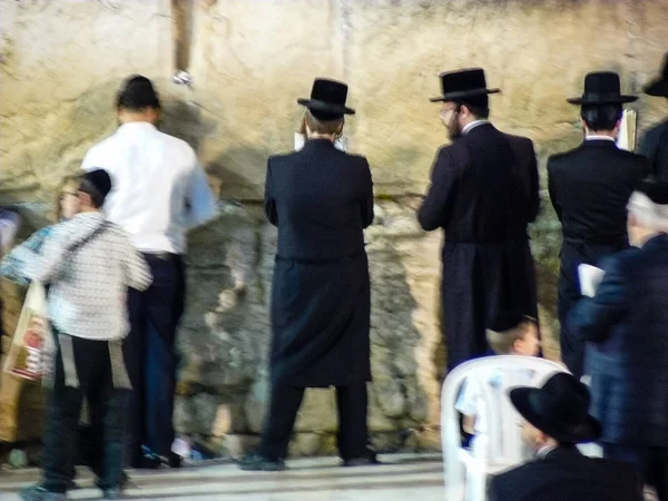 Ιερουσαλήμ Ισραήλ Μαΐου 2018 Άγνωστοι Άνθρωποι Προσεύχονται Μπροστά Στον Δυτικό — Φωτογραφία Αρχείου