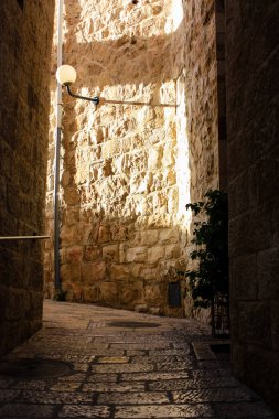 Kudüs İsrail 17 Mayıs 2018 Eski Kudüs şehri, Yahudi Mahallesi sokak görünümü