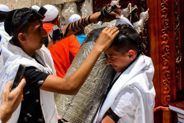 Kudüs İsrail 21 Mayıs 2018 bilinmeyenli insanlar ön Batı duvar eski Kudüs şehri ile dini bir tören görünümünü