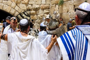 Kudüs İsrail 21 Mayıs 2018 bilinmeyenli insanlar ön Batı duvar eski Kudüs şehri ile dini bir tören görünümünü