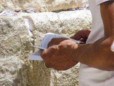 Kudüs İsrail 21 Mayıs 2018 görünümü bir bilinmeyen dini Ortodoks Yahudi Kudüs'ün eski şehri batı duvarı önünde dua