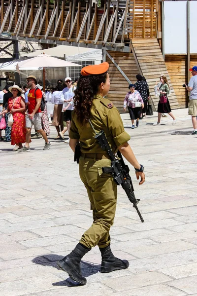 Иерусалим Израиль Май 2018 Вид Израильских Солдат Идущих Площади Западной — стоковое фото