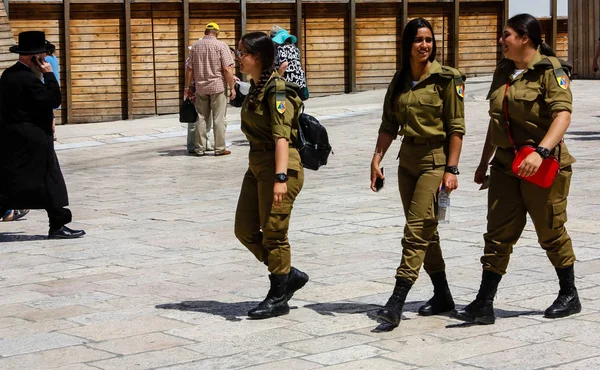 Jerusalem Israel May 2018 View Israeli Soldiers Walking Western Wall — Stock Photo, Image