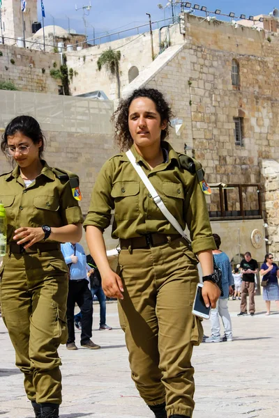 Jerusalén Israel Mayo 2018 Vista Soldados Israelíes Caminando Plaza Del — Foto de Stock