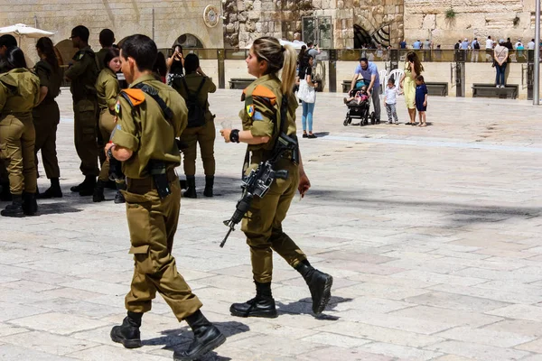 Jerusalén Israel Mayo 2018 Vista Soldados Israelíes Caminando Plaza Del — Foto de Stock