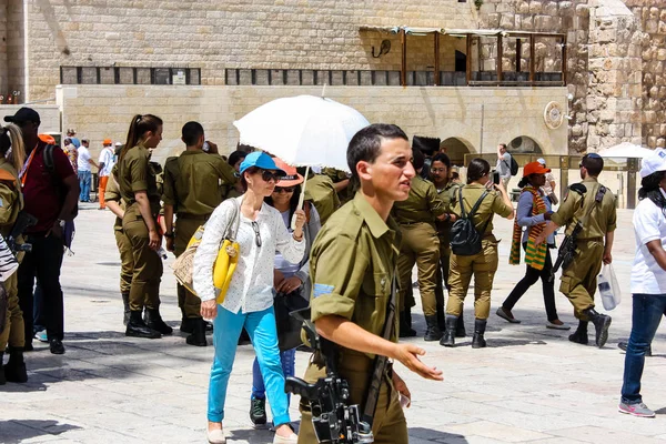 2017 Jerusalem Israel May 2018 View Israel Soldiers Walking Western — 스톡 사진