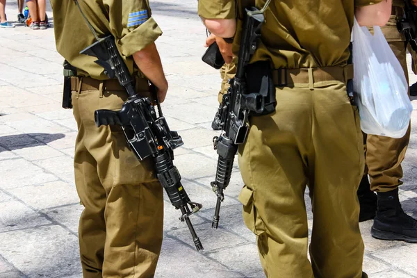 Jerusalem Israel May 2018 View Israeli Soldiers Standing Western Wall — Stock Photo, Image