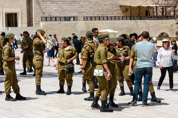 Jeruzsálem Izrael Május 2018 Tekintse Meg Izraeli Katonák Álló Nyugati — Stock Fotó