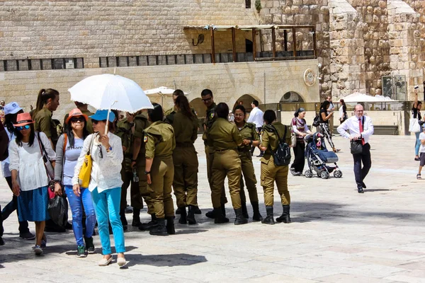 2017 Jerusalem Israel May 2018 View Israel Soldiers Standing Western — 스톡 사진