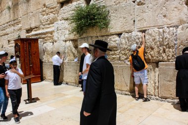 Kudüs İsrail 21 Mayıs 2018 görüntülemek açık dua bilinmeyenli halkı Batı Kudüs eski şehri akşam duvar