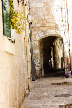 Kudüs İsrail 21 Mayıs 2018 Eski Kudüs şehri akşam Yahudi Mahallesi sokak görünümü