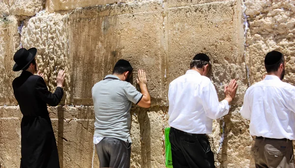 Jerusalén Israel Mayo 2018 Vista Gente Desconocida Rezando Frente Muro — Foto de Stock