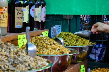 Kudüs İsrail 24 Mayıs 2018 çeşitli baharatlar Closeup lehimlemek içinde çarşı Kudüs İsrail