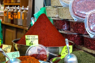 Kudüs İsrail 24 Mayıs 2018 çeşitli baharatlar Closeup lehimlemek içinde çarşı Kudüs İsrail
