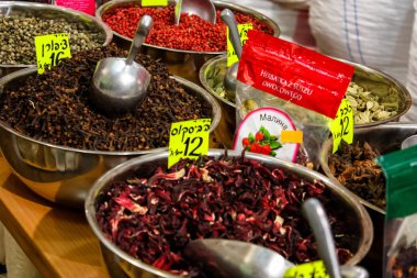 Kudüs İsrail 24 Mayıs 2018 çeşitli baharatlar Closeup lehimlemek içinde çarşı Kudüs İsrail