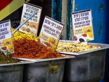 Kudüs İsrail 24 Mayıs 2018 çeşitli baharatlar Closeup lehimlemek içinde çarşı Kudüs İsrail