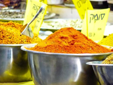 Kudüs İsrail 24 Mayıs 2018 çeşitli baharatlar Closeup lehimlemek içinde çarşı Kudüs İsrail