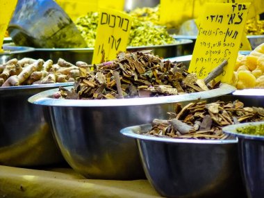 Kudüs İsrail 24 Mayıs 2018 çeşitli baharatlar Closeup lehimlemek içinde çarşı Kudüs İsrail