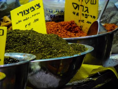 Kudüs İsrail 24 Mayıs 2018 çeşitli baharatlar Closeup lehimlemek içinde çarşı Kudüs İsrail