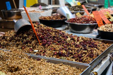 Kudüs İsrail 24 Mayıs 2018 çeşitli baharatlar Closeup lehimlemek içinde çarşı Kudüs İsrail