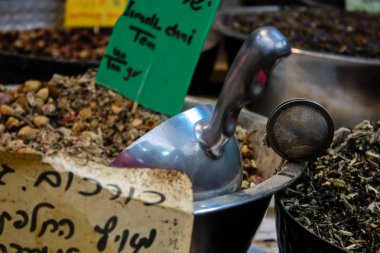 Kudüs İsrail 24 Mayıs 2018 çeşitli baharatlar Closeup lehimlemek içinde çarşı Kudüs İsrail