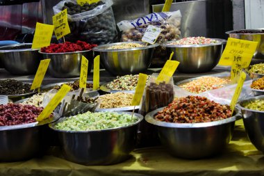 Kudüs İsrail 24 Mayıs 2018 çeşitli baharatlar Closeup lehimlemek içinde çarşı Kudüs İsrail