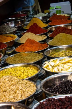 Kudüs İsrail 24 Mayıs 2018 çeşitli baharatlar Closeup lehimlemek içinde çarşı Kudüs İsrail