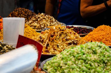 Kudüs İsrail 24 Mayıs 2018 çeşitli Kuruyemiş Closeup lehimlemek içinde çarşı Kudüs İsrail