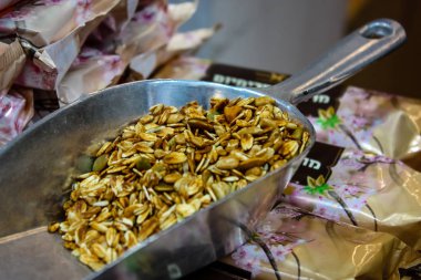 Kudüs İsrail 24 Mayıs 2018 bir gıda Closeup stand içinde belgili tanımlık çarşı Kudüs İsrail