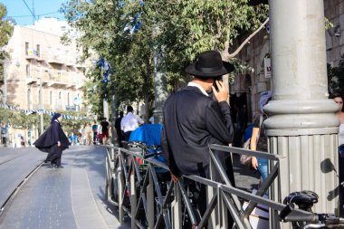 Jerusalem İsrail 24 Mayıs 2018 bilinmeyenli insanlar Jaffa street Jerusalem öğleden sonra