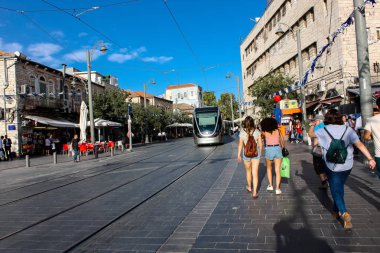 Jerusalem İsrail 24 Mayıs 2018 bilinmeyenli insanlar Jaffa street Jerusalem öğleden sonra