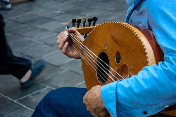 Jeruzalem Israël Mei 2018 Uitzicht Een Straat Muzikant Zingen Bij — Stockfoto