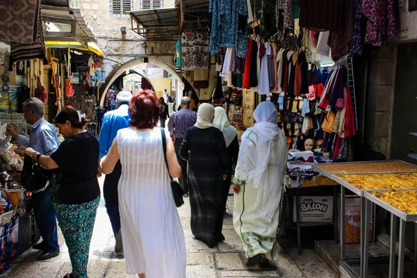 Иерусалим Израиль Май 2018 Вид Неизвестных Людей Идущих Улице Давида — стоковое фото