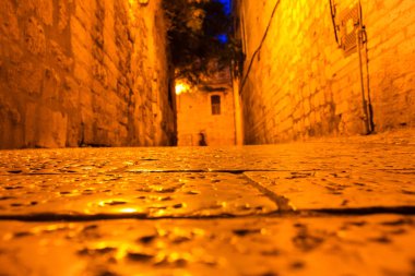 Kudüs İsrail 31 Mayıs 2018 Eski Kudüs şehri, gece yerden sokak görünümü