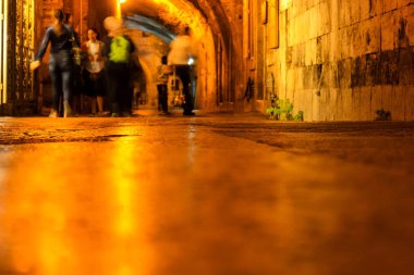 Kudüs İsrail 31 Mayıs 2018 Eski Kudüs şehri, gece yerden sokak görünümü