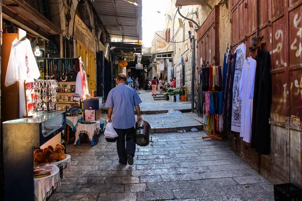 351 Jerusalém Israel Maio 2018 Vista Pessoas Desconhecidas Andando Rua — Fotografia de Stock