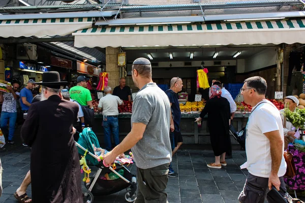 Jerusalén Israel Junio 2018 Vista Gente Desconocida Caminando Comprando Mercado —  Fotos de Stock