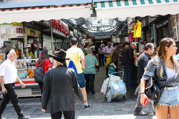 Jerusalén Israel Junio 2018 Vista Gente Desconocida Caminando Comprando Mercado —  Fotos de Stock