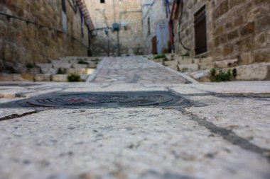 Kudüs İsrail 17 Mayıs 2018 Eski Kudüs şehri, Yahudi Mahallesi sokak görünümü