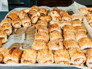 Kudüs İsrail 12 Haziran 2018 görünümünü çeşitli hamur işleri sabah Kudüs'te piyasada satılan