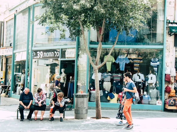 エルサレム イスラエル 2018 日朝のエルサレムのヤッファ通り店の表示 — ストック写真