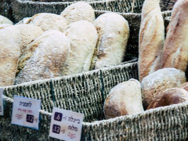 Kudüs İsrail 12 Haziran 2018 çeşitli ekmekler görünümünü sabah Kudüs'te piyasada satılan